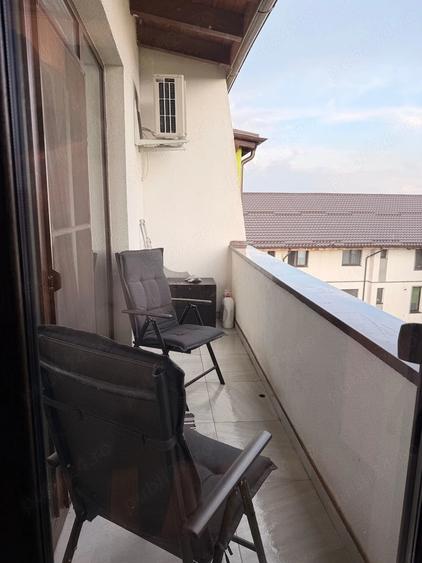 Apartament cu 3 camere semidecomandat în Giroc