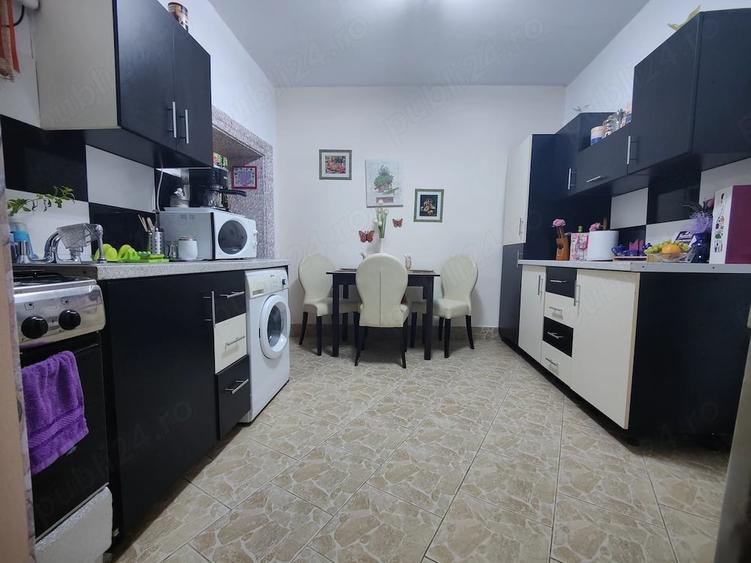 Casă cu 3 camere cu Teren 350 Mp în Central