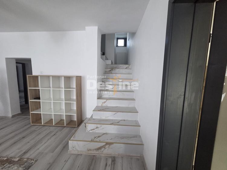 Casă individuală cu 6 camere cu Canalizare în Rediu
