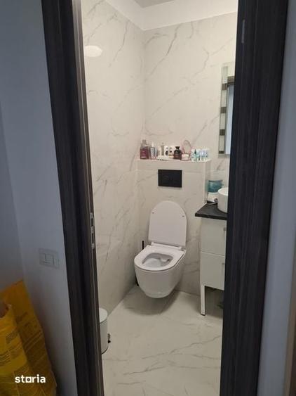 Apartament cu 2 camere decomandat în Titan