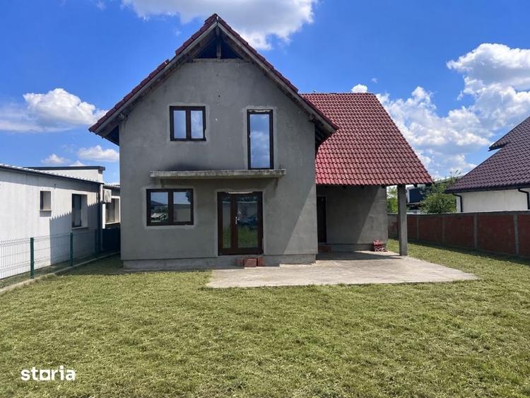Casă cu 5 camere cu Teren 550 Mp în Ghercești