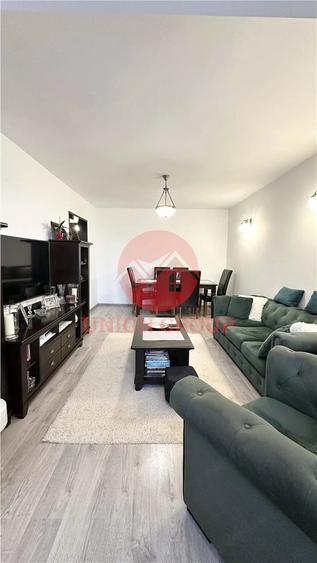 Apartament cu 3 camere decomandat în Km 4
