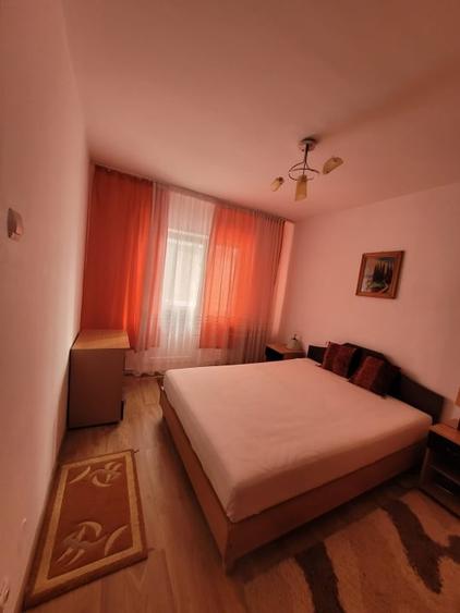 Apartament cu 3 camere decomandat, mobilat în Gării