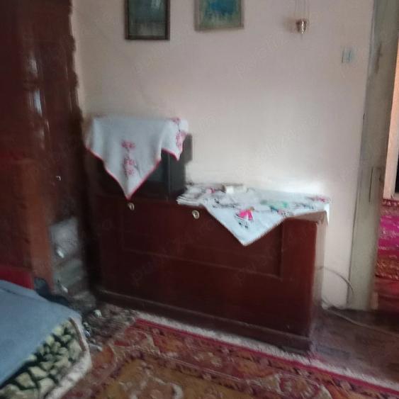 Casă cu 4 camere cu Teren 400 Mp în Central