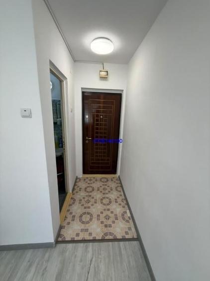 Garsonieră în CET