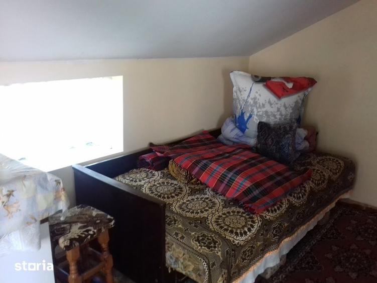 Casă cu 5 camere cu Teren 2800 Mp în Dochia