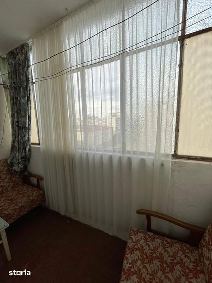 Apartament cu 4 camere de vanzare, Zona Cetate - 3