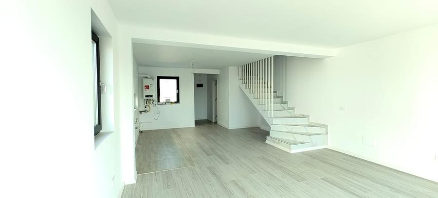 Casa tip duplex - 3 camere - 2 bai - 4