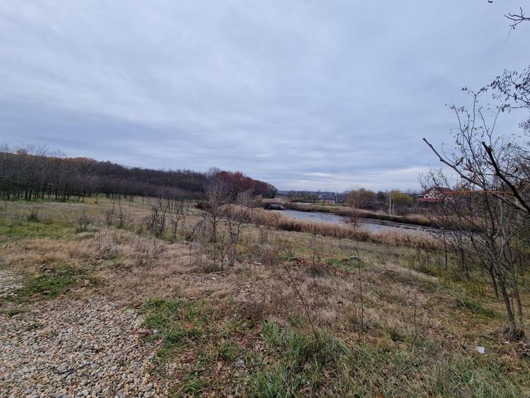 De Vanzare! Teren intravilan cu deschidere la lac - 7