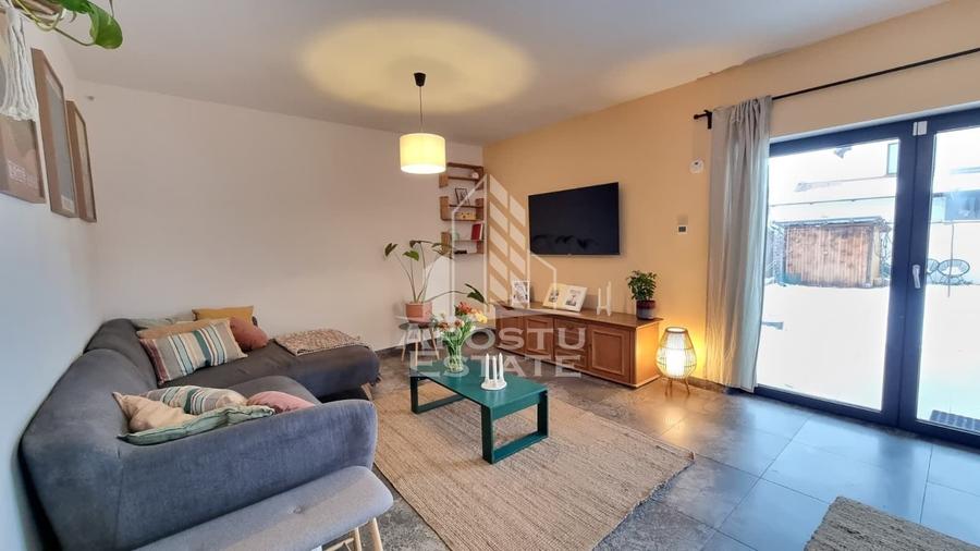 Duplex P+1 cu 4 camere, panouri solare, Dumbravita - 2