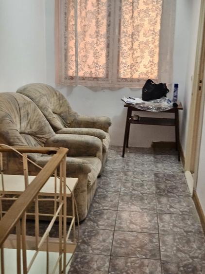 Spatiu Central,  Demisol Parter si Etaj - Pret 65.000 Euro - 1