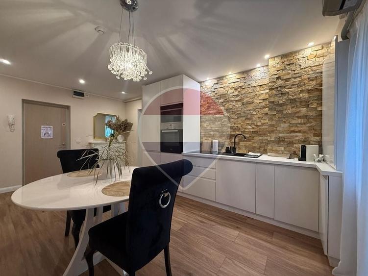 Apartament cu 2 camere decomandat, mobilat în Faleza Nord