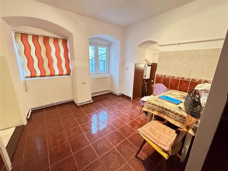 Apartament 3 camere la casa zona Centrala - 15