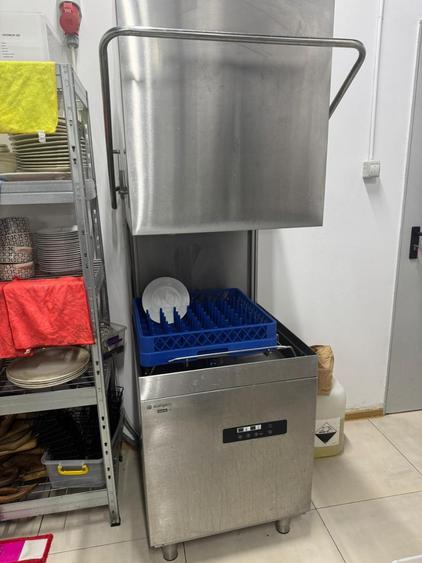 DE VANZARE AFACERE RESTAURANT , CU LOCATIEINCHIRIATA IN SEBASTIAN PROSPER MALL - 11