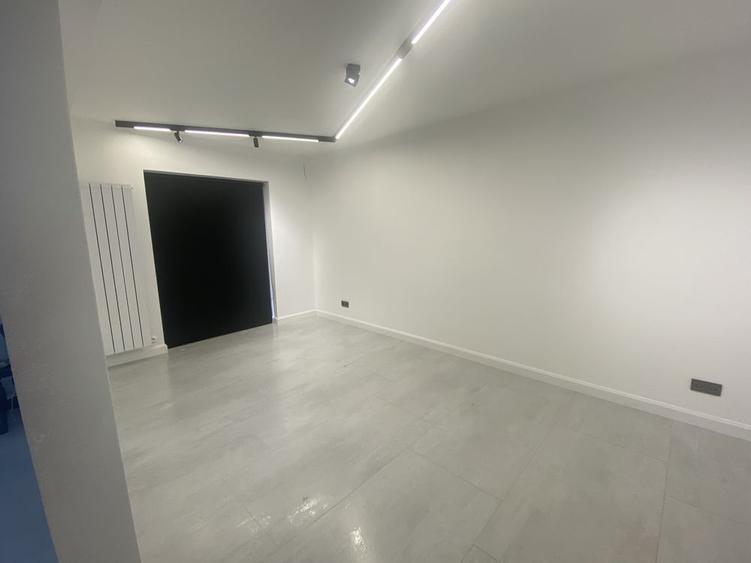 Inchiriez spatiu comercial zona centru Focsani - 2