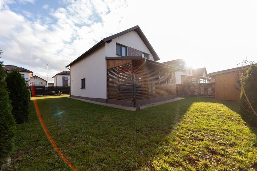 Comision 0%! | Proprietate cu terasa, semineu | 400 mp teren, Izvor! - 38