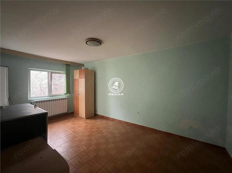 Apartament decomandat cu 2 camere in Nicolina 1, etajul 1 - 16