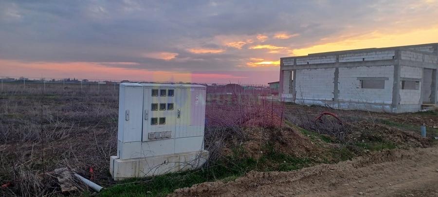 Sabareni, casa la rosu 116 mp utili, curte 607 mp - 9