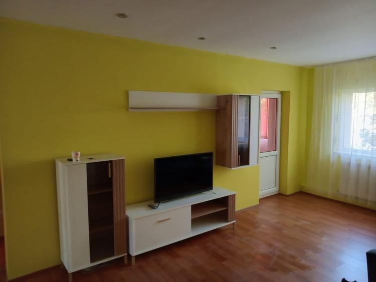 INCHIRIERE-APARTAMENT 3 CAMERE-POPAS PACURARI - 14