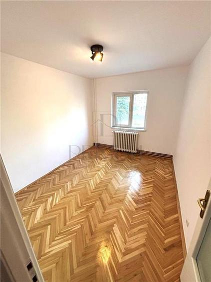 LUNEI - ETAJ 1 - BLOC IZOLAT - GARAJ SUB BLOC+BOXA - 3 CAMERE - 2 BAI - CENTRALA - 3