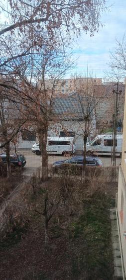 Vand apartament 2 camere etaj2 conplect utilat - 2