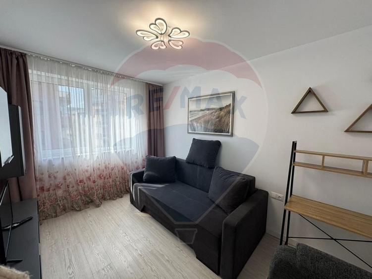 Apartament cu 2 camere de închiriat - 3