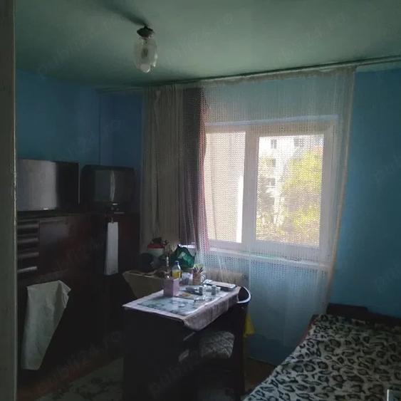 Apartament 3 camere Soarelui decomandat etaj 2 doua bai centrala proprie - 4
