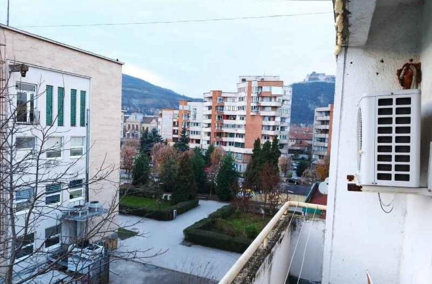 Apartament 3 camere, zona Posta Veche - 8