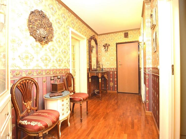 Apartament cu 3 camere decomandat, mobilat în Unirii