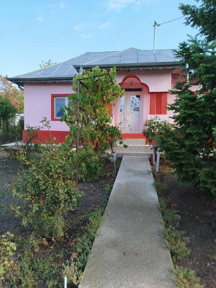 Proprietar vad casa Comuna Bucsani sat Obedeni,jud Giurgiu - 1