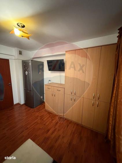 Apartament cu 3 camere de vanzare in zona Craiovita Noua - 4