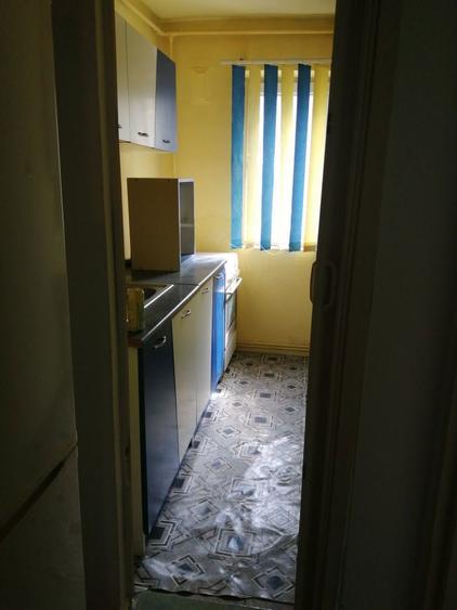 Apartament de vanzare 3camere confort 3 ,etaj 1 separare apa gaze lumina incalzire centrala geamuri termopan 43mp OFERTA IMBATABILA - 3