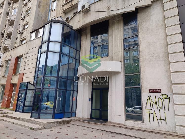 Spatiu birouri mezanin Bd. Unirii colt Lucian Blaga - 12