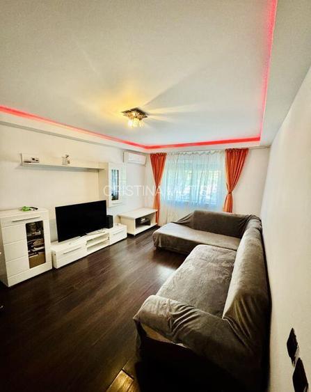Apartament 3 camere decomandat FAR Apartament 3 camere decomandat FAR
