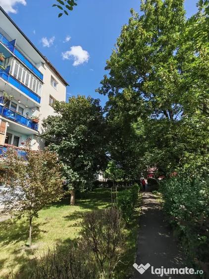 Apartament cu 3 camere decomandat în Ultracentral