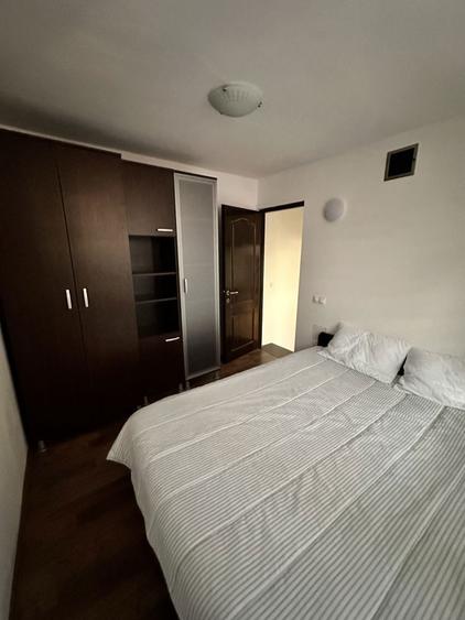 Casa formata din doua apartamente cu intrare individuala din curte - 6