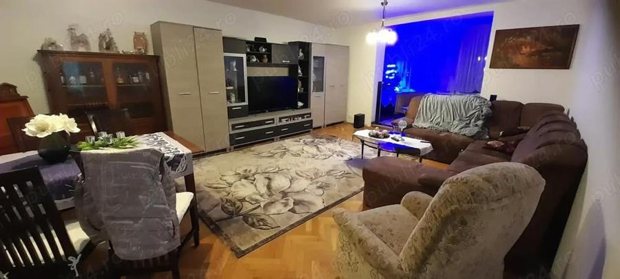 Vind casa cu etaj in centru Resita - 4