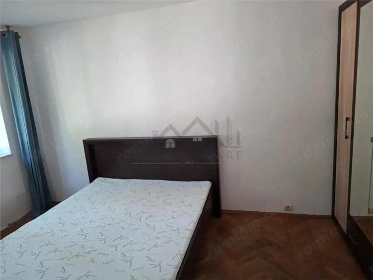 Apartament 2 camere Podu Ros Zona centrala, ideal pentru locuit sau investitie - 4