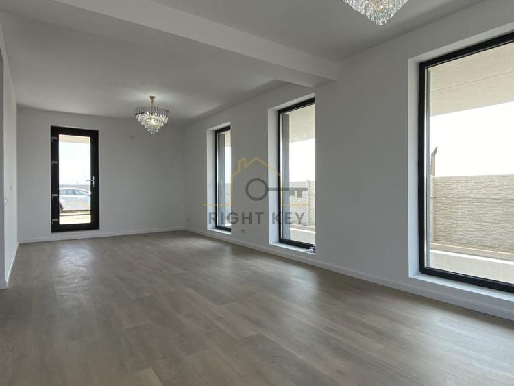 Vila moderna, 140mpu, 400mpt, panouri, utilitati! Comision 0% - 5