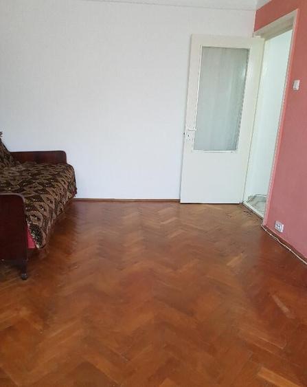 Apartament doua camere, nedecomandat, etaj doi, liber, pe Stadionului - 11