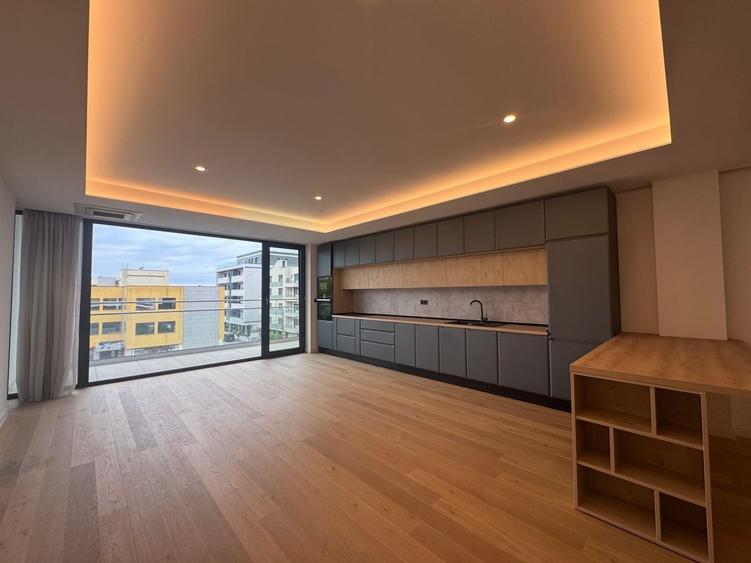 3 camere PREMIUM| 135 MP + 22 MP terasa - 1