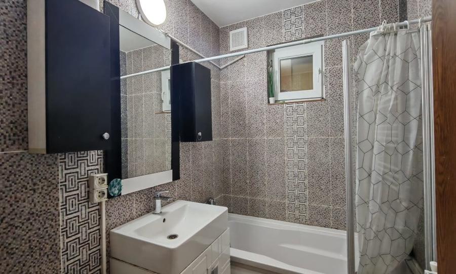 Apartament renovat si mobilat, gata de mutat - 3