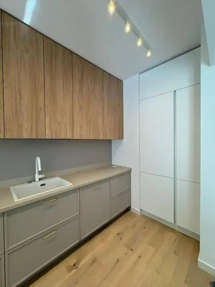 Pret EXCELENT - Studio Dublu Tunari - 42.5 mp- Etaj 2 din 3 - Caramida - 2