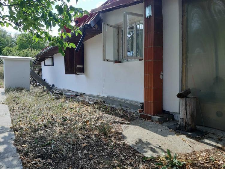 Casa curte 1800m2 zona Colonesti, Olt tel.0733829402 - 5