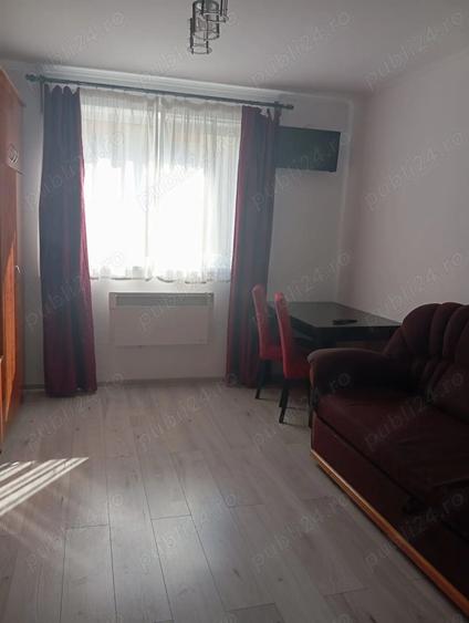 Inchiriez garsoniera Vasile Aaron 245 euro - 1