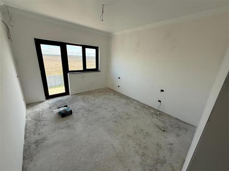 CASA P+E LA STADIU DE FINISAJE,  STR. CUZA VODA,  ZONA PETRESTI - 16