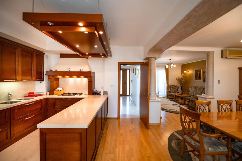 Exclusivitate, Poiana-Centru, P+1, 1640mp teren, 450mp SU, mobilata,utilata - 26