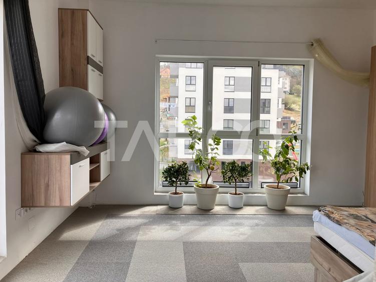 De inchiriat apartament cu 2 camere si parcare in Floresti - 1