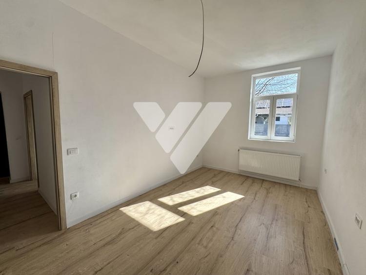 Apartament la casa 2 camere renovat, pivnita zona Centrala Sibiu - 6