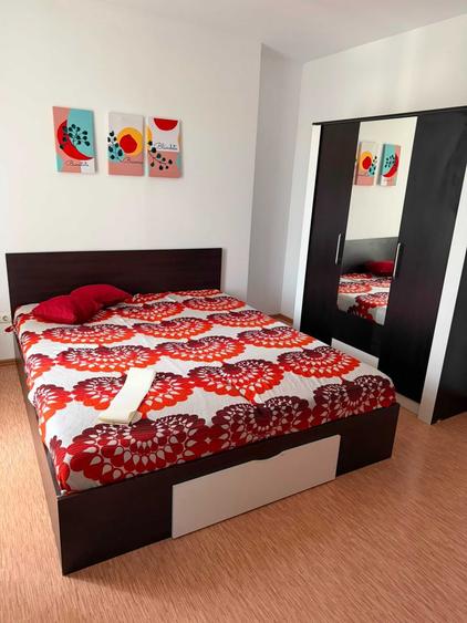 Apartament cu 3 camere decomandat în Câmpului